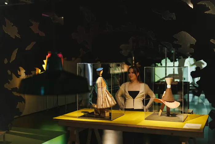 museum ausstellung vernisage  kunst