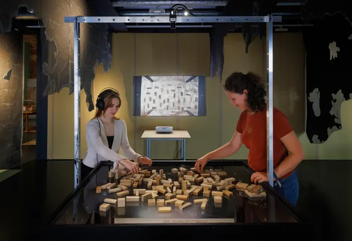 museum ausstellung vernisage  kunst