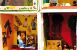 Geschichten in Boxen: Menschenskinder! Was für Geschichten! kleine Boxen mit Figuren und Landschaften drin